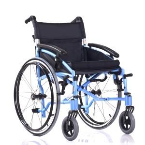 Кресло-коляска стильного дизайна, с шириной сиденья 45,5 см