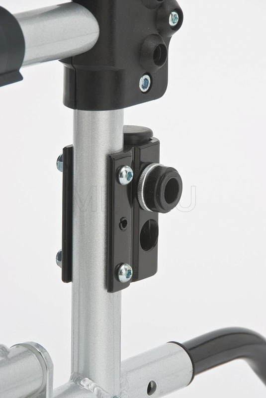 FS 959 LQ-46 Кресло-коляска c транзитными колёсами и регулировкой высоты