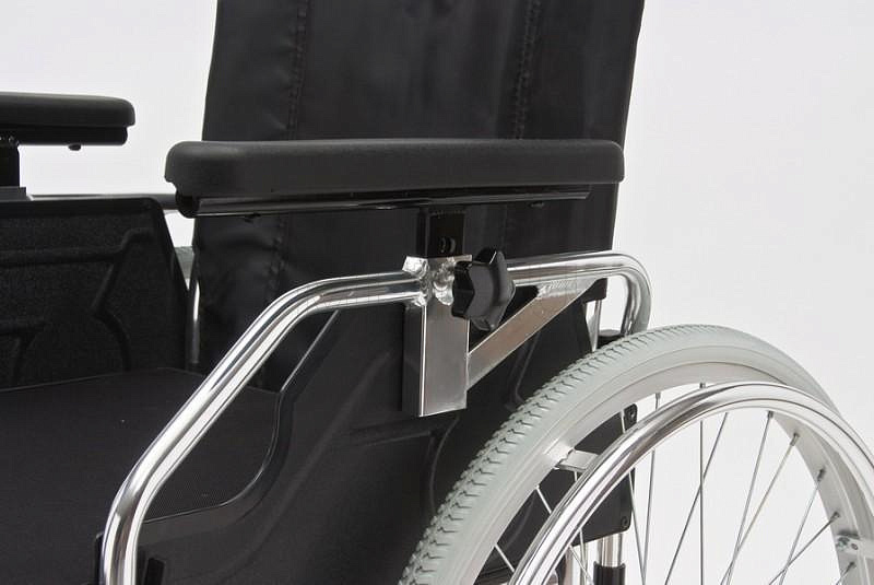 FS 250 LCPQ-46 Кресло-коляска с подъемными подножками