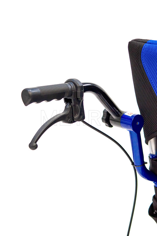 MET DETIT Механическое кресло-коляска детское от производителя