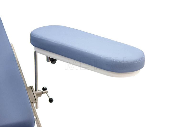 МЕТ GK 05   Универсальное гинекологическое и проктологическое кресло с электроприводом, платформой для аксессуаров и стулом для врача MET