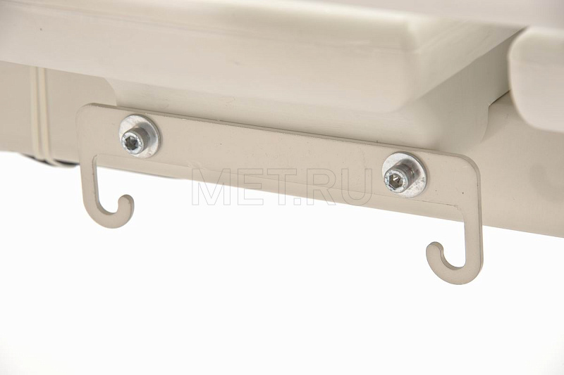 MET TATRA Реанимационная  кровать с ВЕСАМИ на   колоннах- DeWert