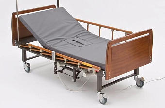 Функциональная электрическая четырёхсекционная кровать с туалетом