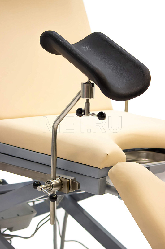 МЕТ KR 16 Гинекологическое кресло-кровать с электроприводом и со стулом для врача в комплекте