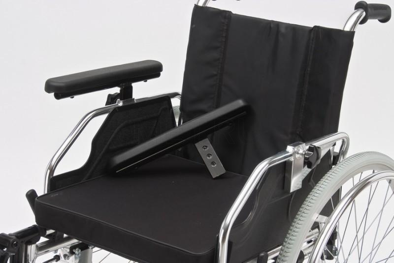 FS 250 LCPQ-41 Кресло-коляска с подъемными подножками, различные размеры, без подушки от производителя