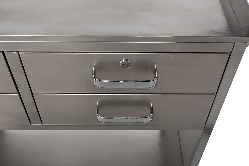 МЕТ BLQ 013 Стол анестезиолога с четырьмя ящиками и нишей, столешница закаленное стекло MET