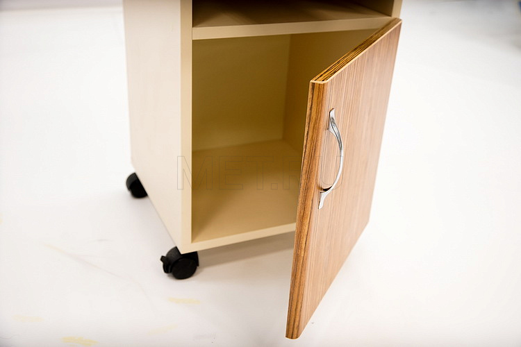 KL2-B Прикроватная тумба с нишей между выдвижным ящиком и отделением с дверцей от производителя