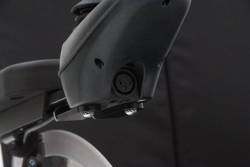 Otto Bock А-200 АКЦИЯ!    Инвалидная коляска с электроприводом и шириной сиденья 43-48 см MET