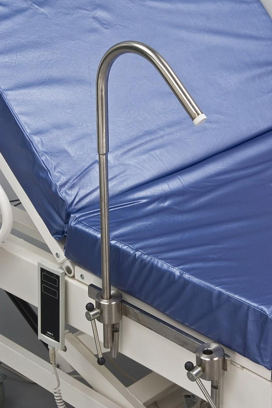 КМРэ138-МСК (код МСК-138) Кровать для родовспоможения с регулировкой высоты на электроприводе МЕТ