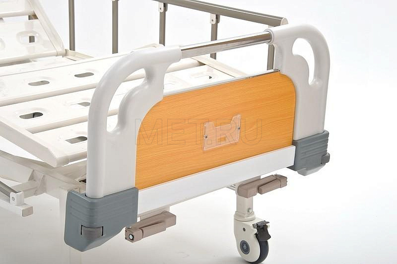 E-8 Кровать четырехсекционная с винтовыми регулировками, с бок. ограждениями и штангой