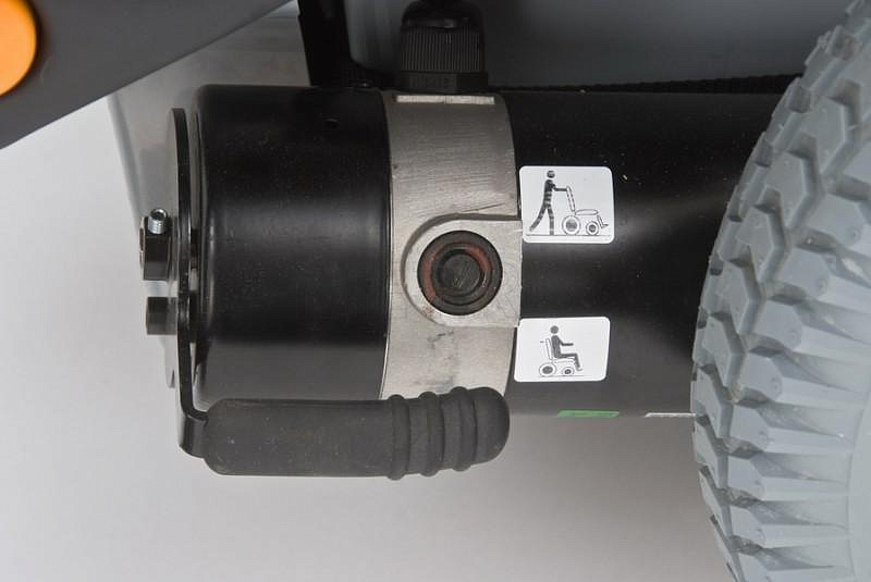 Invacare Kite Электрическое кресло-коляска MET