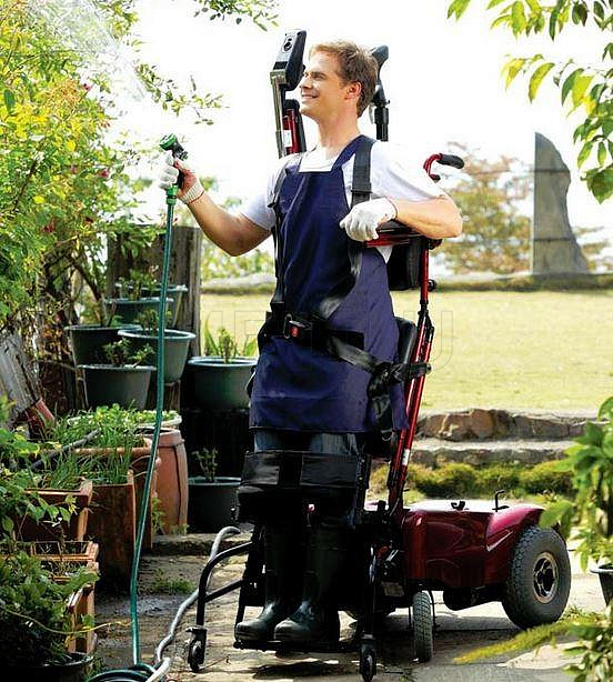 HERO 1 Кресло-коляска инвалидная электрическая с вертикализатором MET