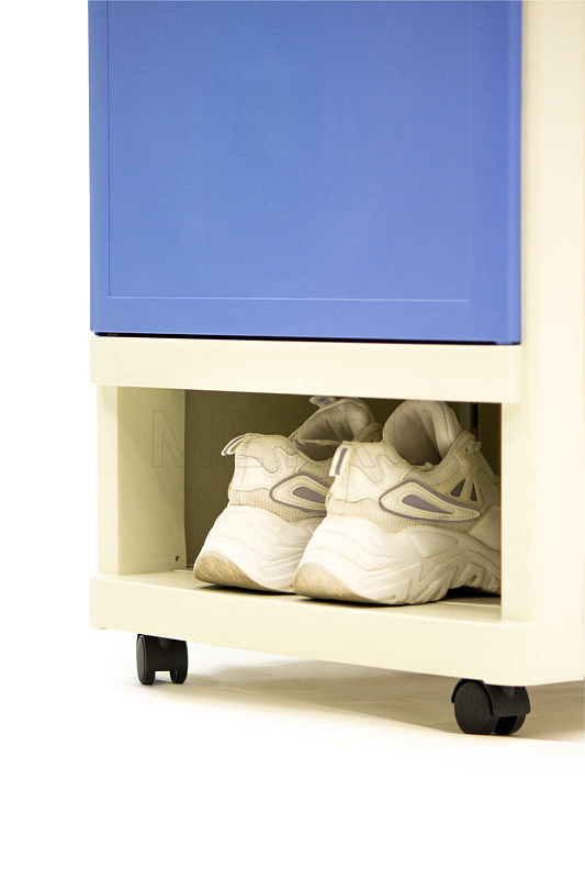 МЕТ TL-230 Тумба прикроватная пластиковая с выдвижным столиком, на колесах, цвет синий от производителя