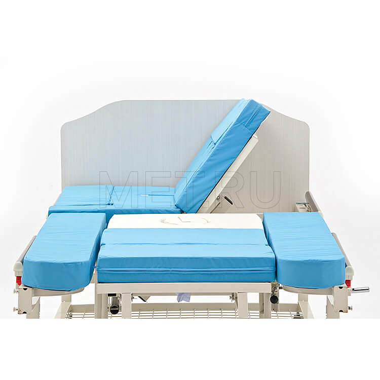 MET INTEGRA Механическая функциональная медицинская кровать с  интегрированным креслом-каталкой