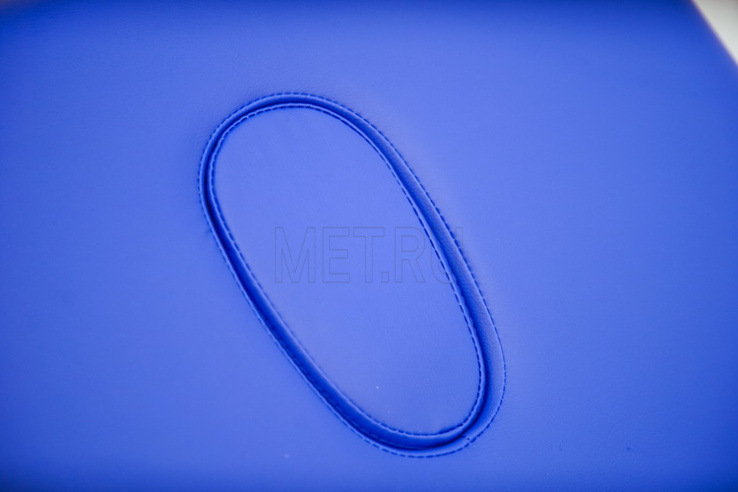 MET Comfort PRO W3 Стол массажный на деревянном каркасе, с трёхсекционной панелью синего цвета МЕТ