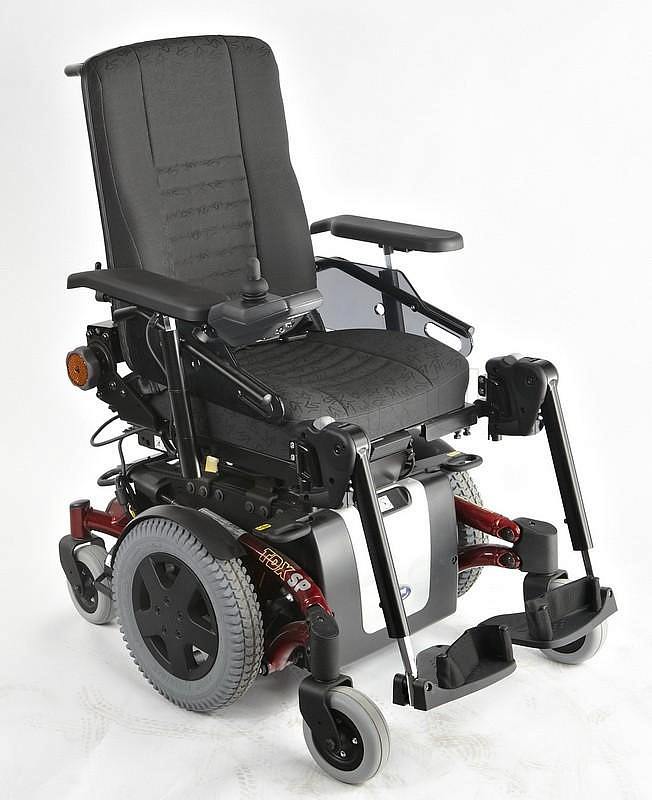 Invacare TDX Кресло-коляска электрическая с функцией подъема сидения от производителя