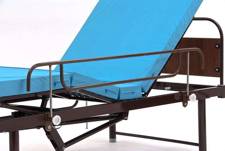 КМФ-933 без боковых ограждений Самая недорогая медицинская кровать с винтовым приводом MET