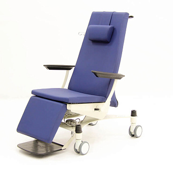 Кресло гериатрическое с элетроприводными регулировками
