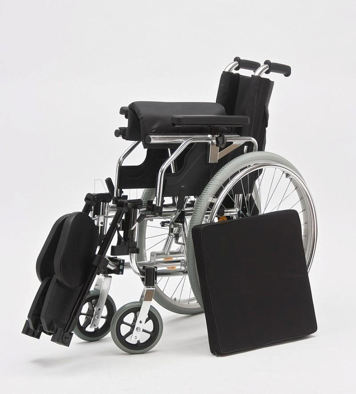 FS 250 LCPQ-46 Кресло-коляска с подъемными подножками от производителя