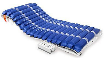 Противопролежневый матрас с трубчатой структурой и перфорацией