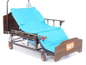 Функциональная кровать для ухода за лежачими больными с  переворотом, туалетом и матрасом