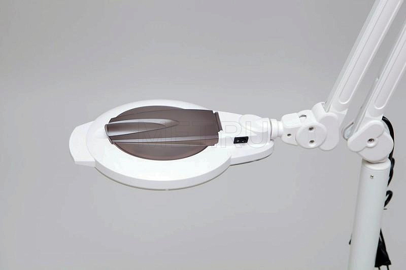 SD Диодная лампа-лупа с колёсной опорой-пятилучьем МЕТ