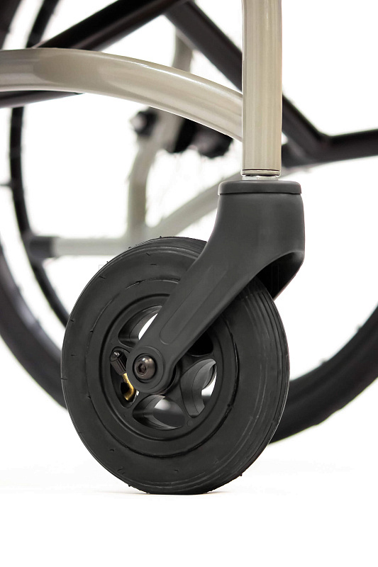 MET FLY 300 Кресло-коляска инвалидная алюминиевая, облегченная