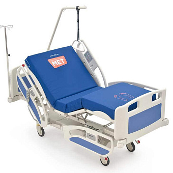 Реанимационная пяти-функциональная кровать с приводами DeWert , с CPR, аккумулятором и удлинением ложа