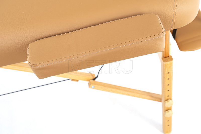 MET Comfort PRO W3 Стол массажный на деревянном каркасе, с трёхсекционной панелью коричневого цвета от производителя