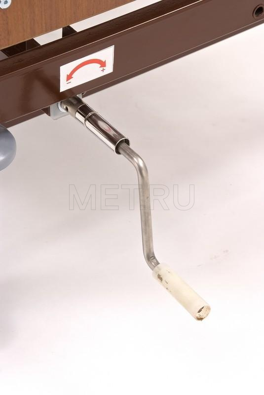 КМФ 943 WOOD WC Кровать медицинская функциональная с туалетом и столиком (пр-во Россия) MET