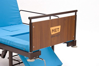 Кровать функциональная медицинская с функцией переворота и сан.оснащением