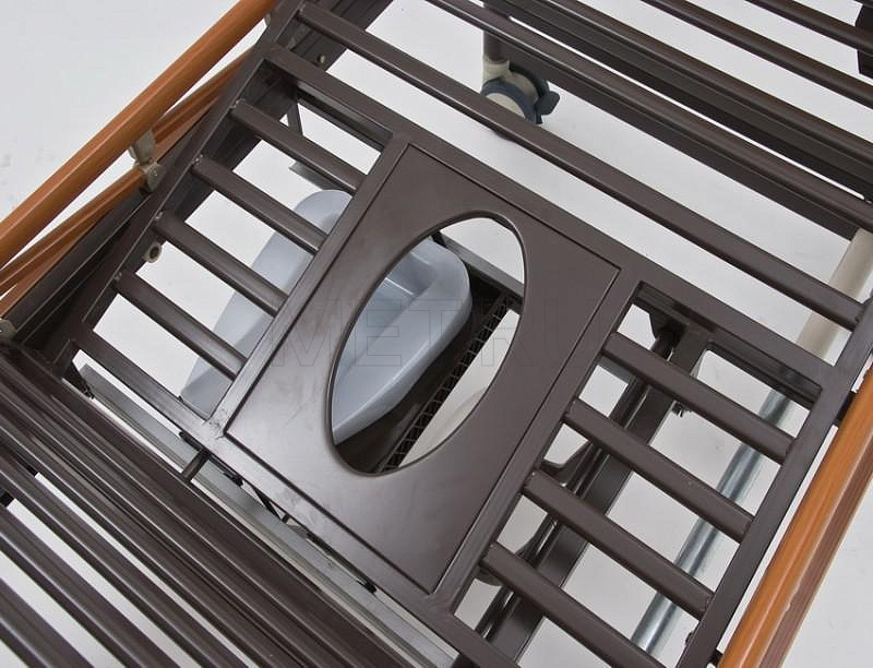 УG-5 Кровать с туалетом для лежачих больных. Снята с производства - вместо нее кровать УG-5 NEW от производителя