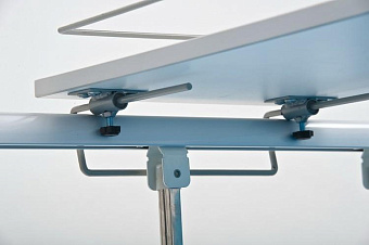 Столик надкроватный для лежачих больных, цвет - белый