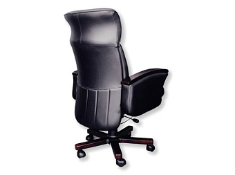 Офисное кресло руководителя