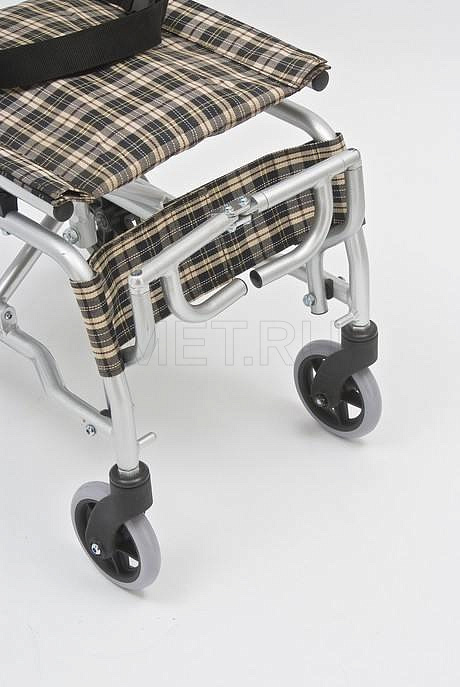 FS804-37 Легкое кресло-каталка MET