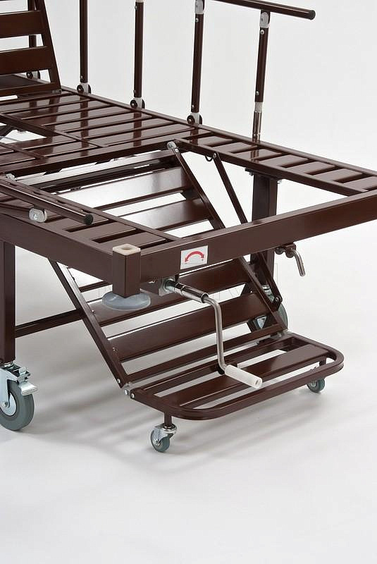 КМФ 942 кардио Кровать кресло  для лежачих больных  с туалетом и столиком, складные ограждения