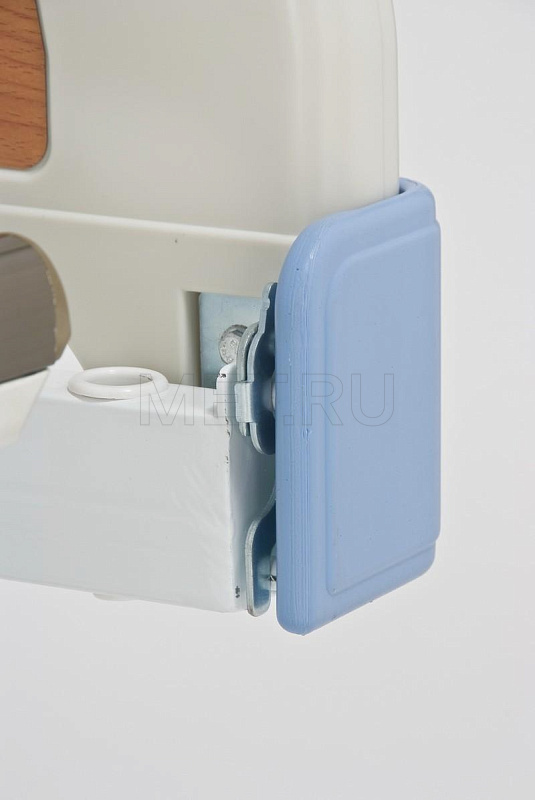 RS 301 Кровать медицинская с электроприводом регулировки секций МЕТ