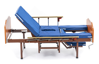 Кровать  двух-функциональная медицинская, со складными боковыми ограждениями, на ножках