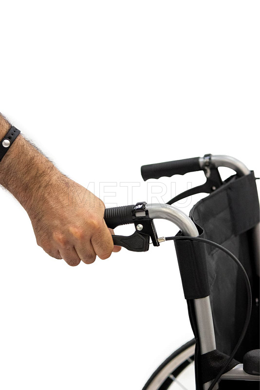 MET STADIK 100 WC Кресло-коляска с санитарным устройством