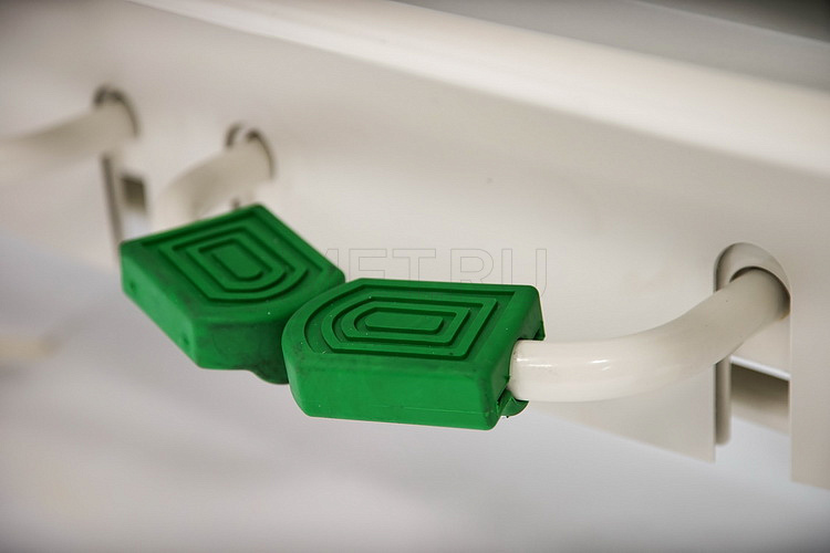 W8 Тележка для перевозки больных, с телескопическими колоннами от производителя