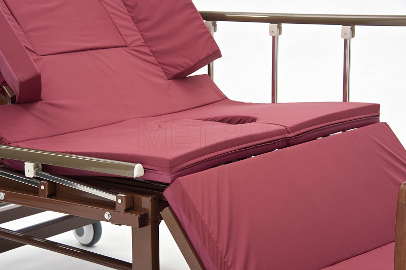 УЦЕНКА МЕТ REMEKS Медицинская кровать для ухода за лежачими больными с  переворотом, туалетом и матрасом от производителя