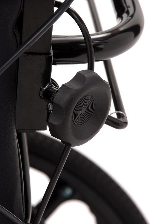 FS204 BJG NEW Кресло-коляска  с сиденьем автомобильного типа, шириной 46 см MET