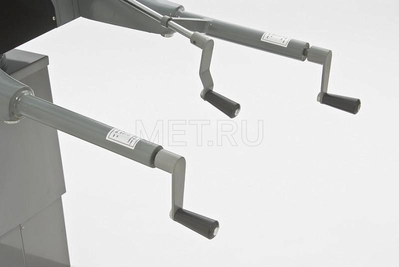 ST-III Операционный стол с гидравлической регулировкой высоты MET