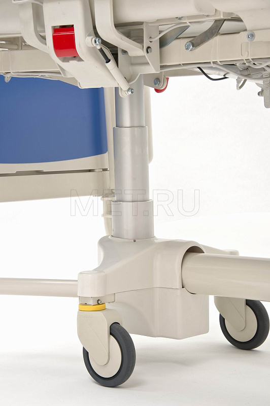 MET TATRA Реанимационная  кровать с ВЕСАМИ на   колоннах- DeWert
