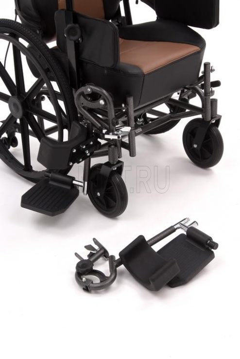FS204 BJG NEW Кресло-коляска  с сиденьем автомобильного типа, шириной 46 см