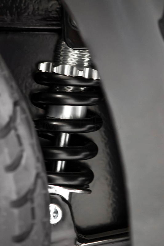 MET INVACAR Кресло-коляска с электроприводом