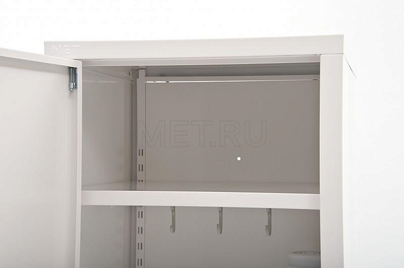 МЕТ ЭССЕН 1МоБ Шкаф медицинский, для одежды, с  бактерицидным рециркулятором и с антибактериальной окраской МЕТ