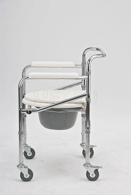FS 696 Кресло-туалет складное с хромированной рамой MET