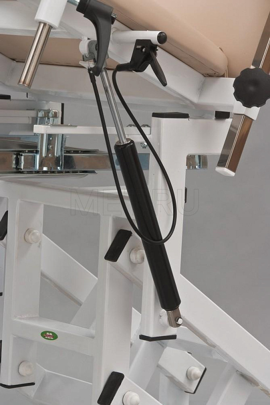  Гинекологическое кресло на гидроприводе, бежевое MET