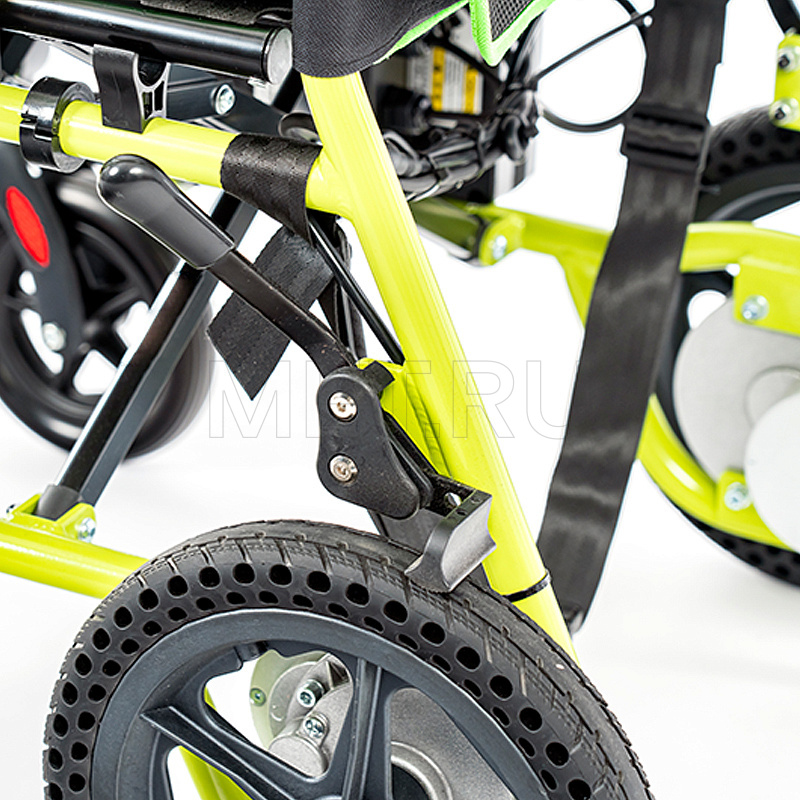 MET Compact 15 Суперлегкая электроколяска, складная, с пультом ДУ для сопровождающих лиц MET